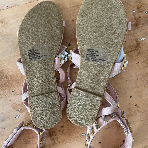 Straps sandals - Picture 2 of 2